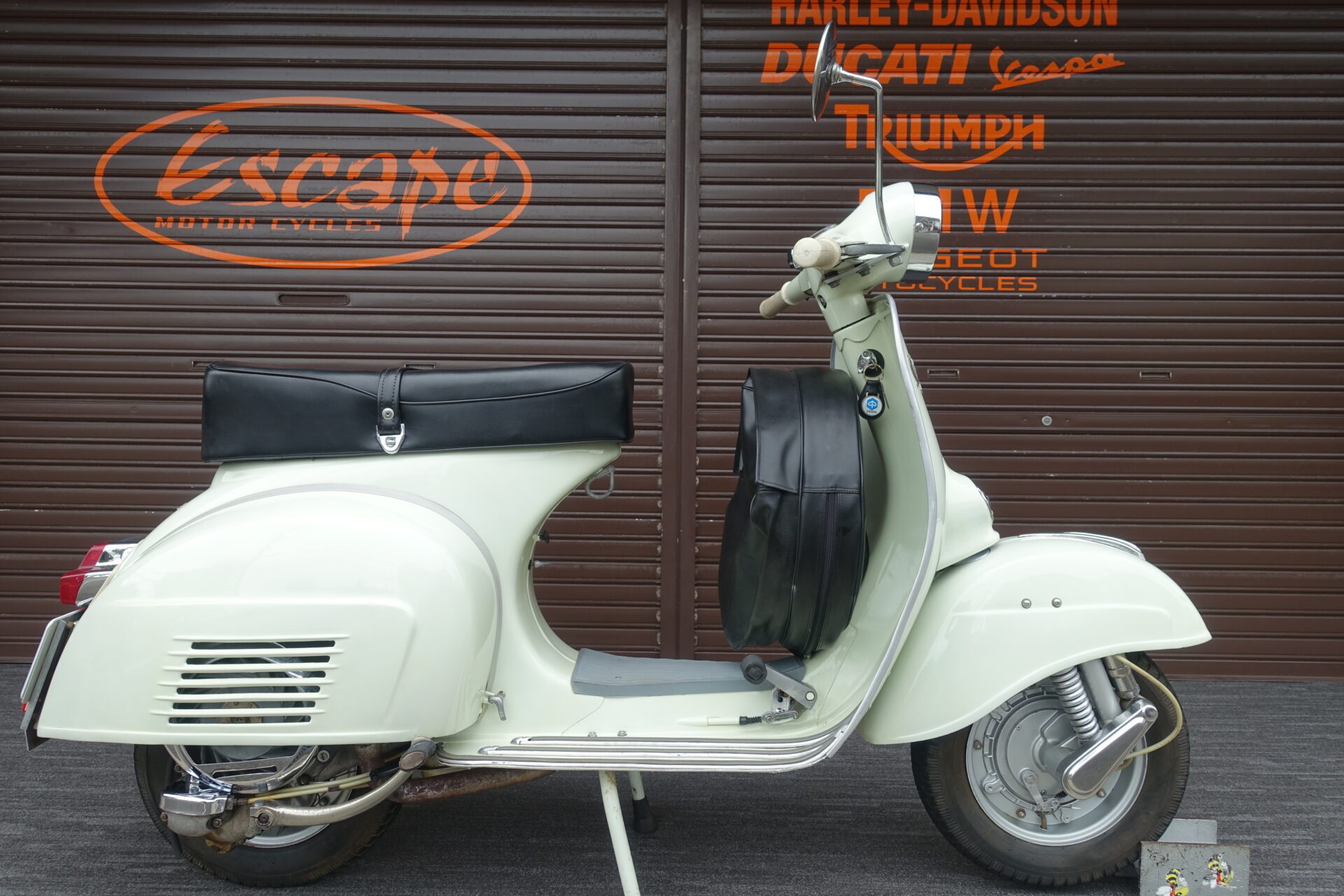 VESPA 150スプリント(VLB1T) クリームイエローカラー