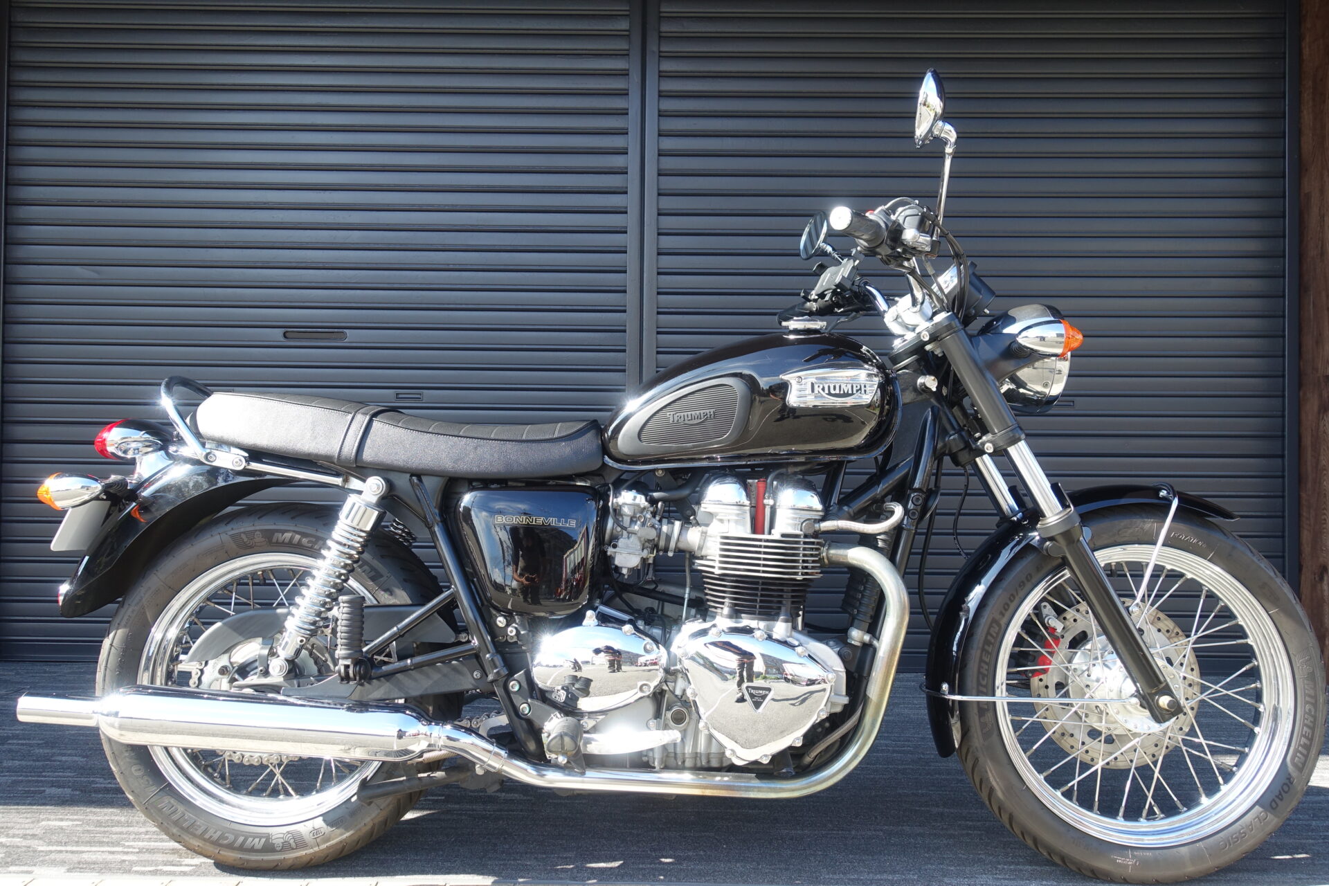 TRIUMPH ボンネビル790 純正OP グラブバー センタースタンド メッキエンジンカバー