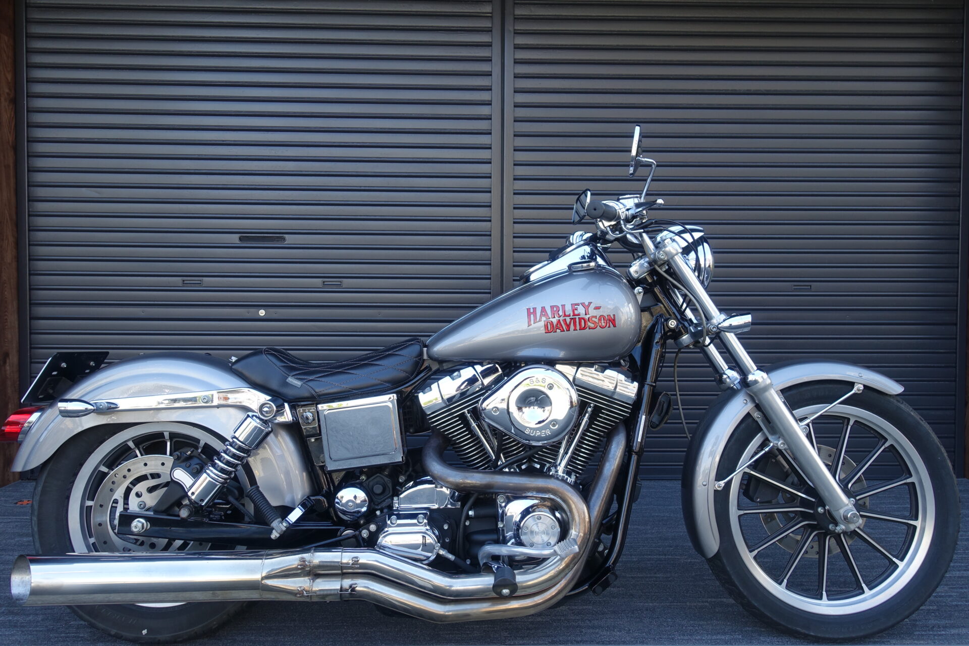 FXDLローライダー FXSReplica サンダンスFCRキャブ・ローライダーヘッダースマフラー 11inローダウンサス